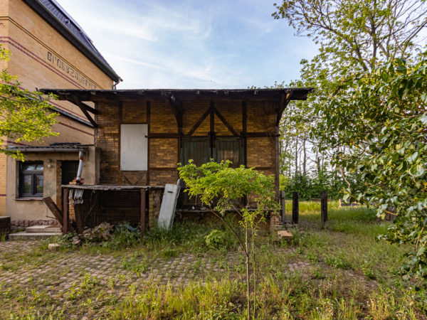 Nebengelass FREIRAUM KUNST UND KULTURBAHNHOF TANNEPÖLS