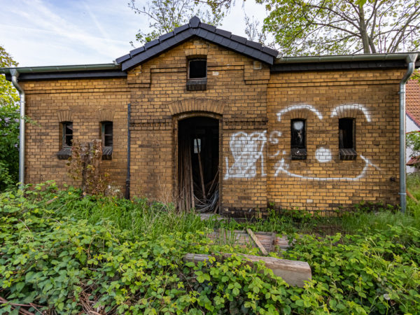 Nebengelass FREIRAUM KUNST UND KULTURBAHNHOF TANNEPÖLS